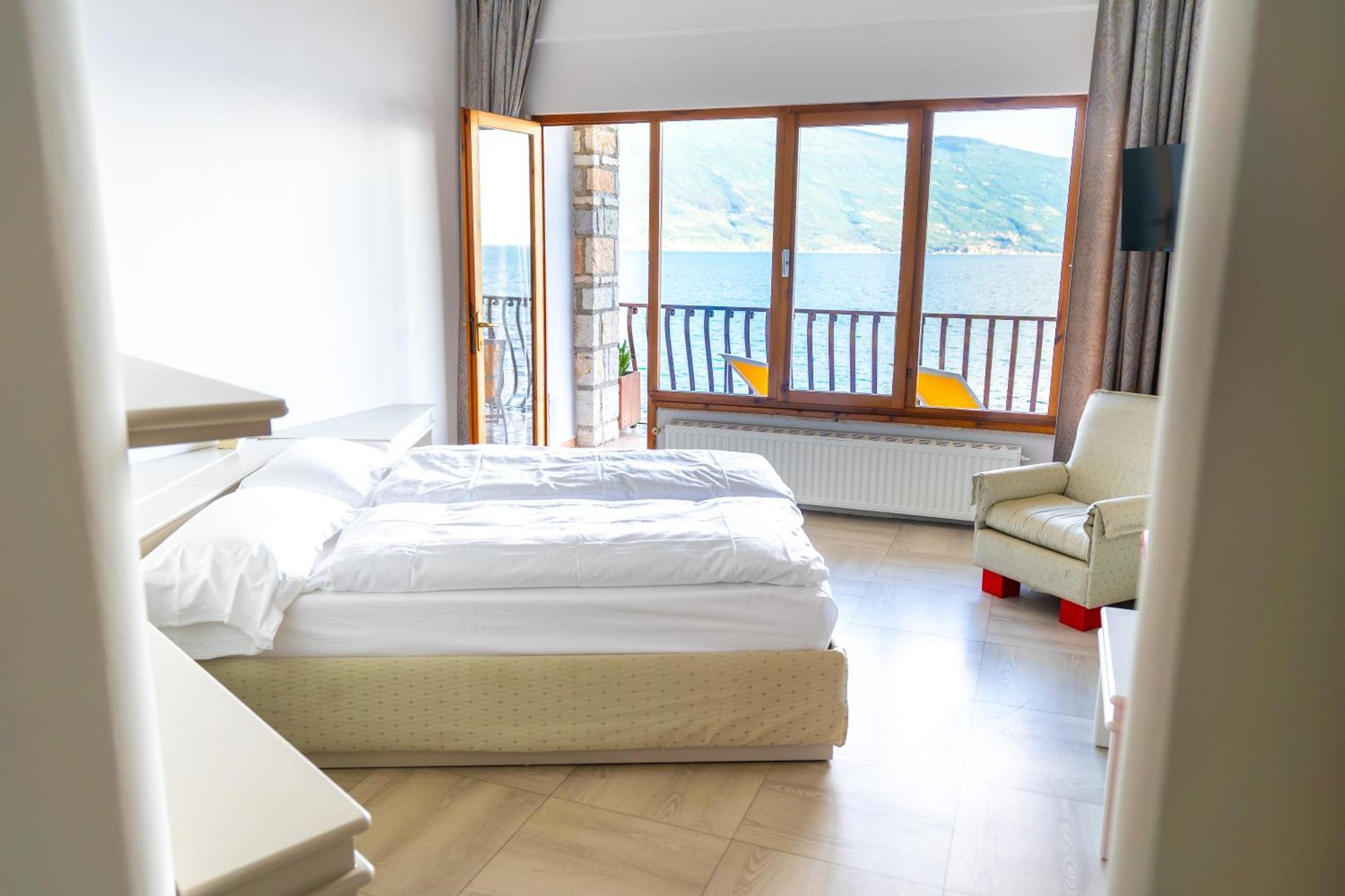 Hotel Forbisicle ティニャーレ エクステリア 写真